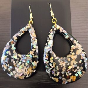 New Black Teardrop Crushed Shell in Black Acrylic Dangle Earrings